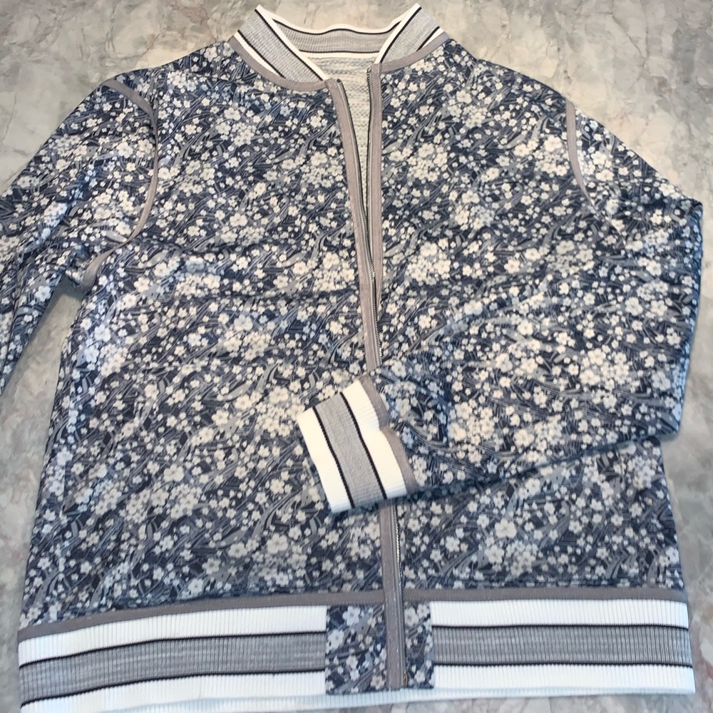 Vince Camuto reversible bomber